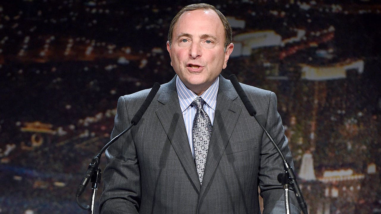 Hockey in Vegas? Gary Bettman says it's not a done deal